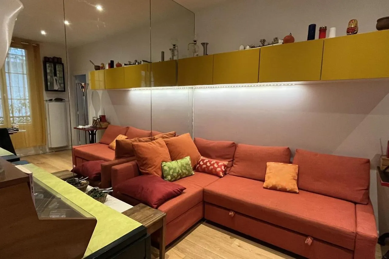 Charming Apartment In The Heart Of Paris 0*,