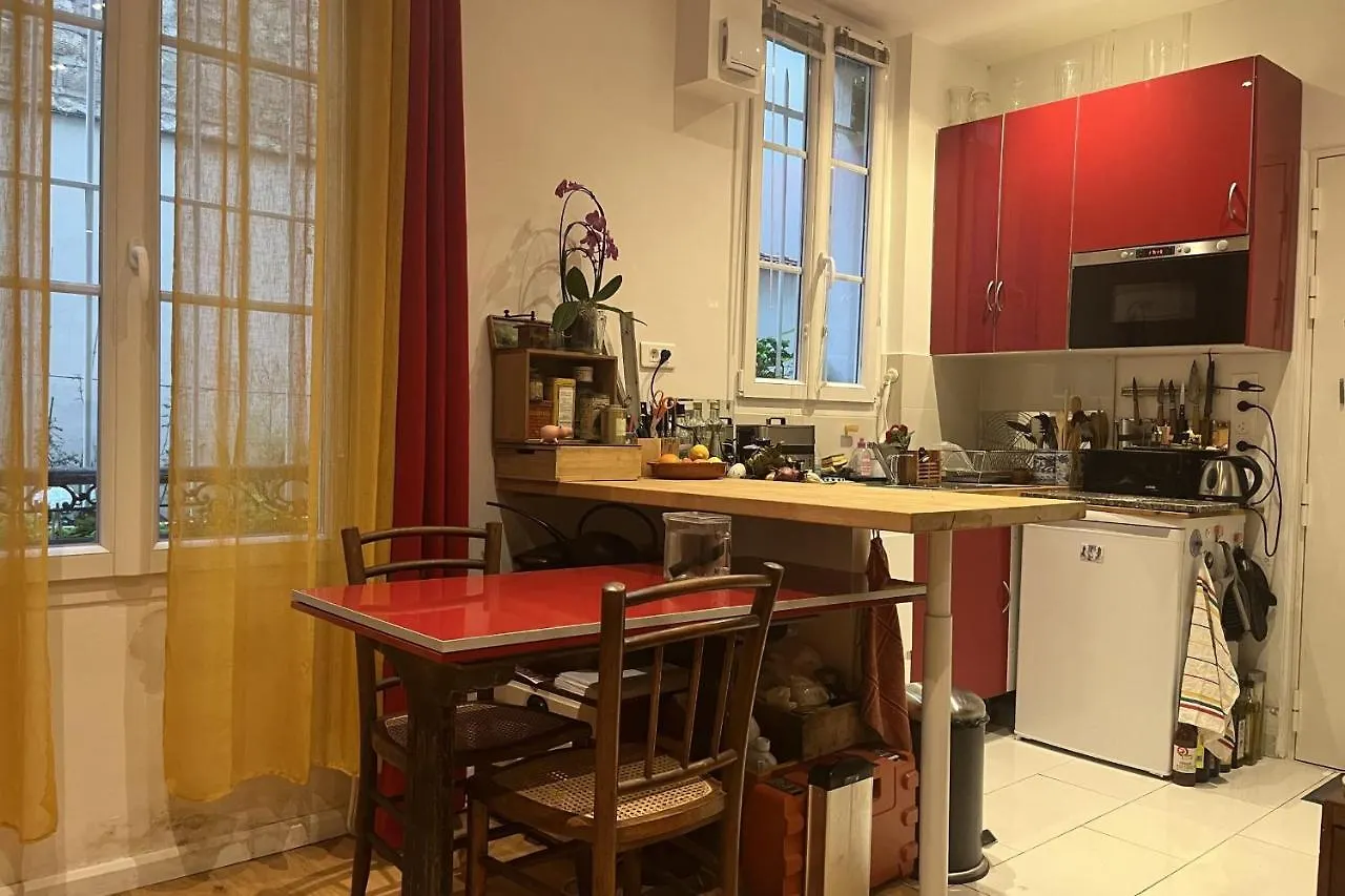 Charming Apartment In The Heart Of Paris France